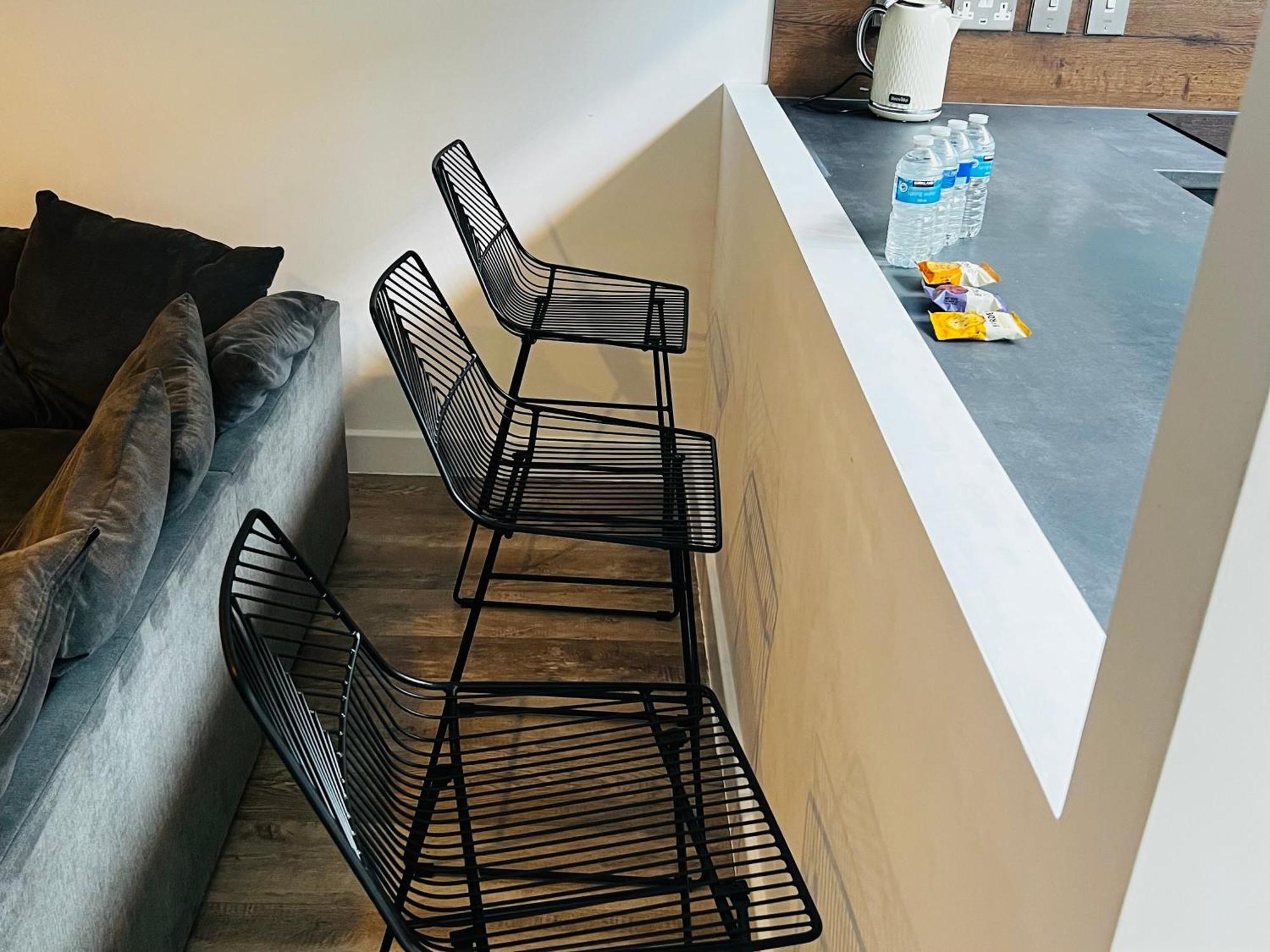 Luxurious 1-Bedroom With Parking 伯明翰 外观 照片