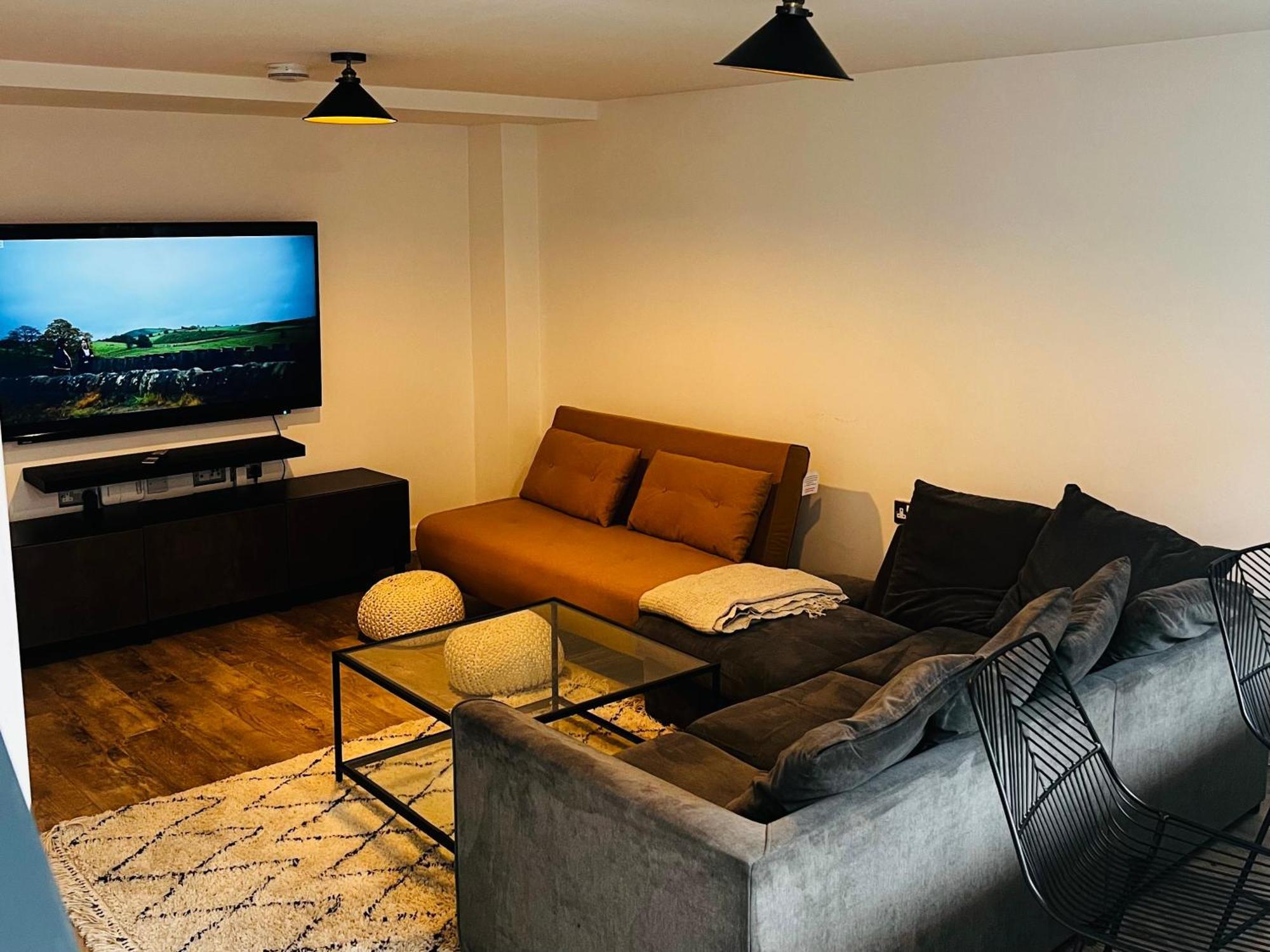 Luxurious 1-Bedroom With Parking 伯明翰 外观 照片